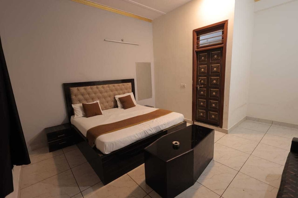 Collection O Agra Kalindi Vihar Formerly Hotel Taj, Corporate Complex, Agra