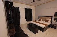 Collection O Agra Kalindi Vihar Formerly Hotel Taj