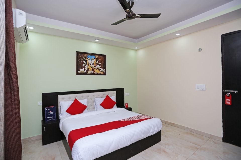 Capital O 13621 The Legend Branson, HUDA CENTRE 1, Gurgaon