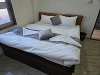 SPOT ON Shri Shyam Krishan Ninwas Hotel And Resurent