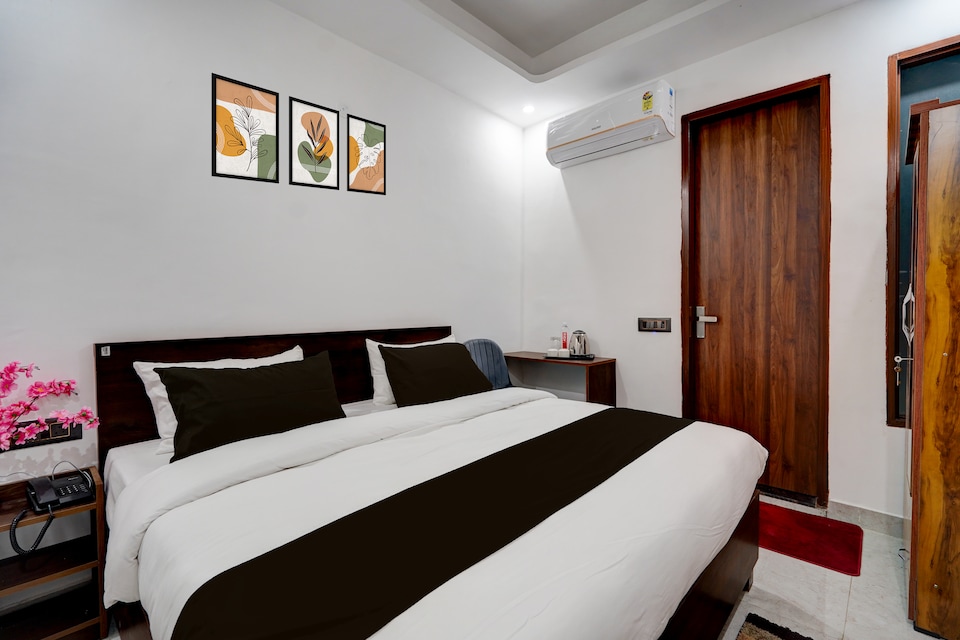 Super Townhouse Sector 67A Gurgaon Formerly Viraj Residency, Sohna Road, Gurgaon