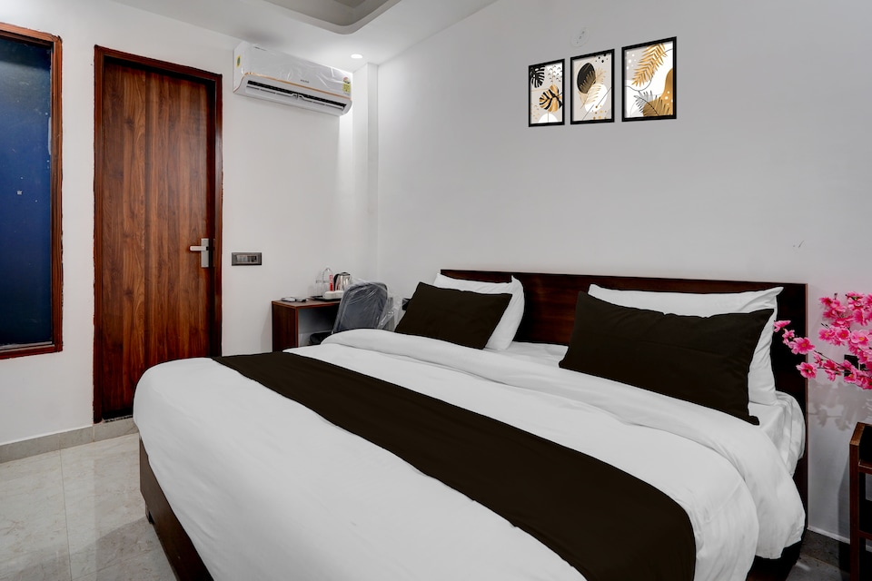 Super Townhouse Sector 67A Gurgaon Formerly Viraj Residency, Sohna Road, Gurgaon