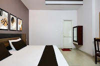 SPOT ON Pankhudi Hotel And Bar 