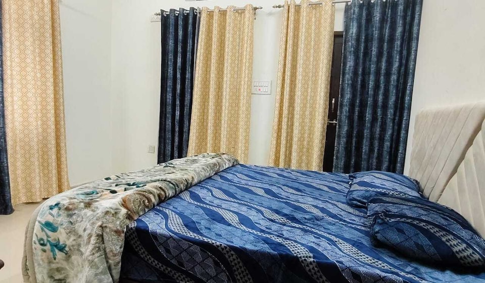 SPOT ON Sunny Palace Hotel, Achrol, Achrol