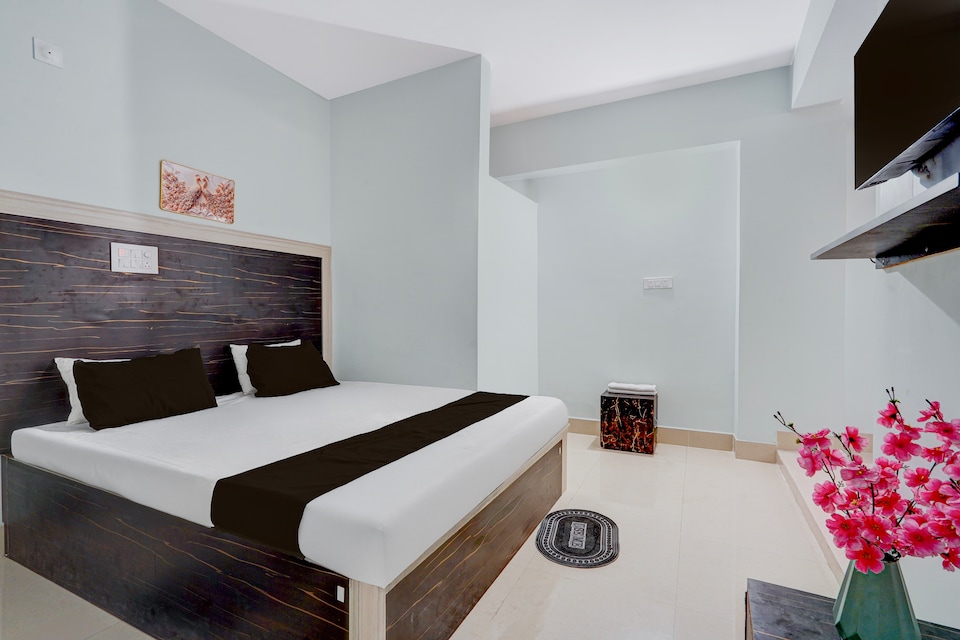 SPOT ON Hotel Royal , Patna, Patna