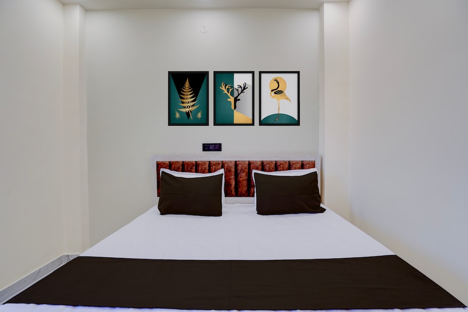 SPOT ON R.S HOTEL, Railway Station Allahabad, Prayagraj