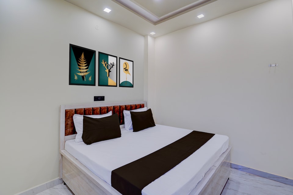 SPOT ON R.S HOTEL, Railway Station Allahabad, Prayagraj