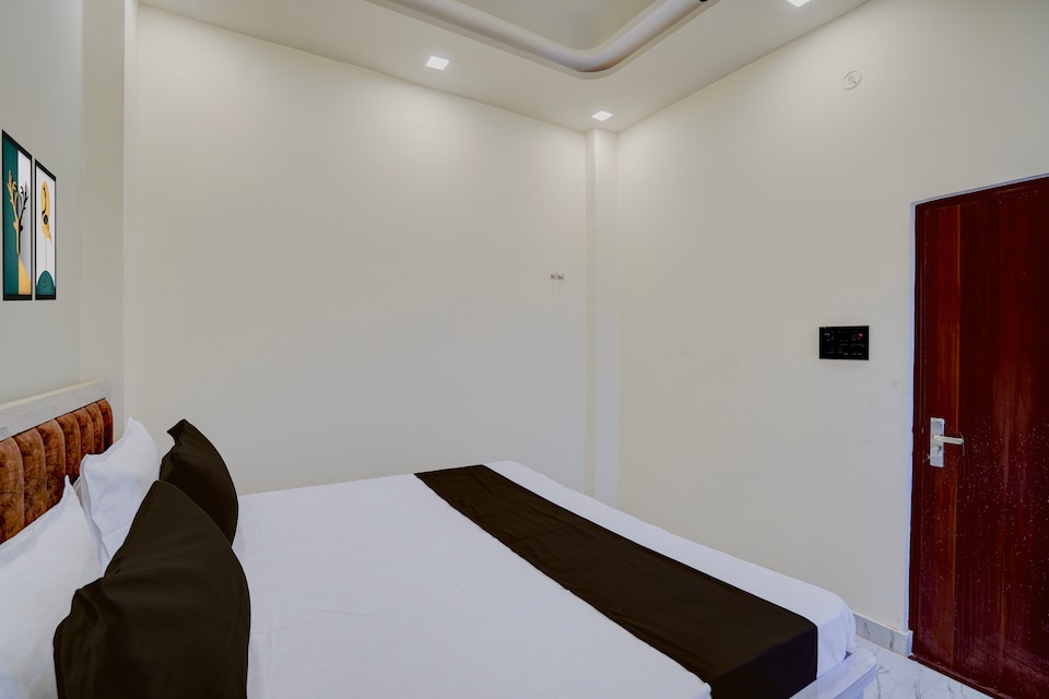 SPOT ON R.S HOTEL, Railway Station Allahabad, Prayagraj