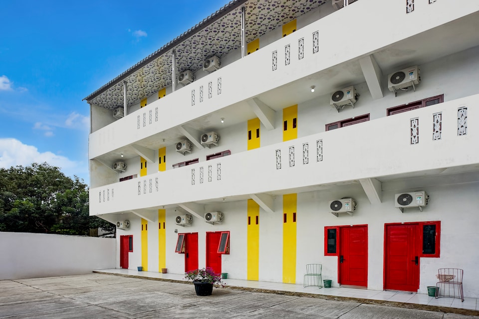 Dancenter Graha Aisyah, Medan, Medan