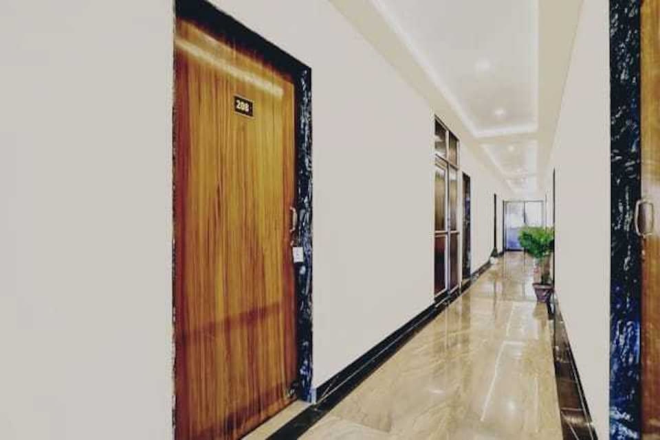 Townhouse Varanasi Cantonment Formerly Ayushman Inn, Cantonment, Varanasi