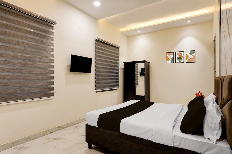 Townhouse GT Road Amritsar, Fortis-Escort Hospital Amritsar, Amritsar