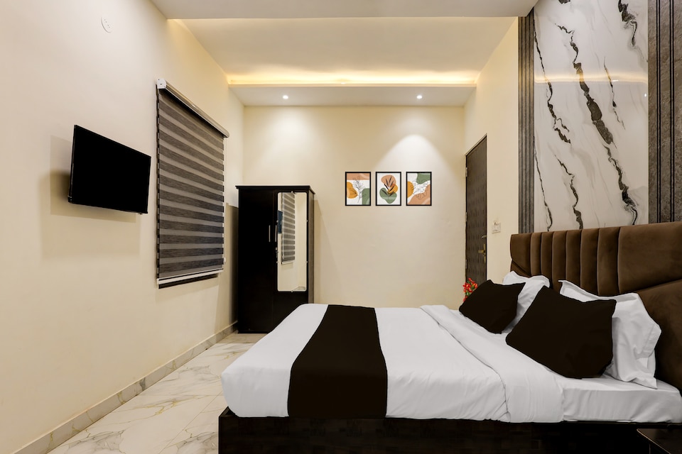 Townhouse GT Road Amritsar, Fortis-Escort Hospital Amritsar, Amritsar