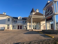 Osage Village Inn Near Lake Ozarks US 54