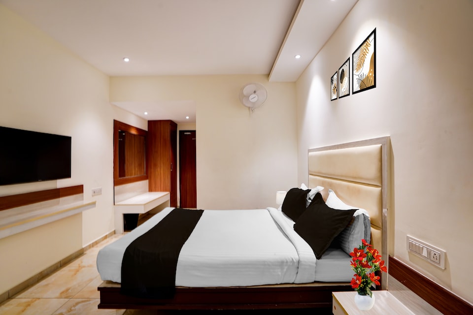 Super Townhouse Shri Prasanna Anjaneya Temple Bangalore Formerly High Rise, Marathahalli Bangalore, Bangalore