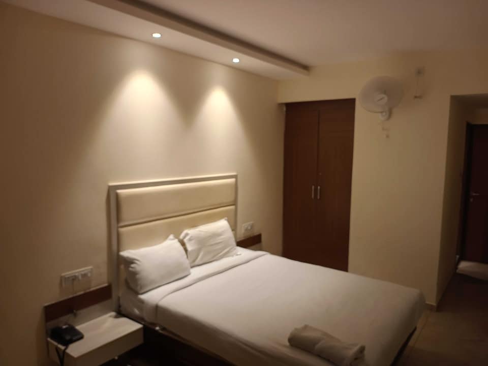 Townhouse Shri Prasanna Anjaneya Temple Bangalore Formerly High Rise, Marathahalli Bangalore, Bangalore