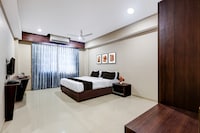 Super Townhouse GIDC Ankleshwar Formerly Studio 60