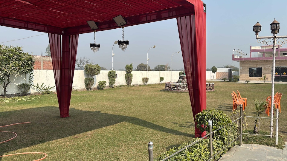 Hotel O Akhil Resort , Barra Kanpur, Kanpur