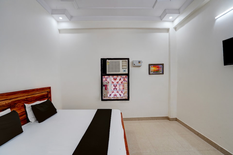 Hotel O Akhil Resort, Barra Kanpur, Kanpur