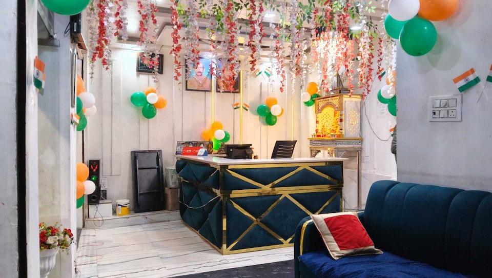 Hotel O Shree Nanhu Hotel , Chowk Allahabad, Prayagraj