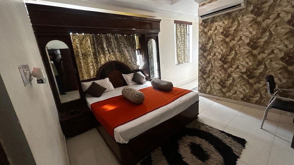 Townhouse Godavarikhani Bus Terminal Formerly Sai Leela Residency, Karimnagar, Karimnagar