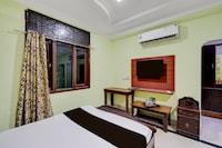 Townhouse Godavarikhani Bus Terminal Formerly Sai Leela Residency