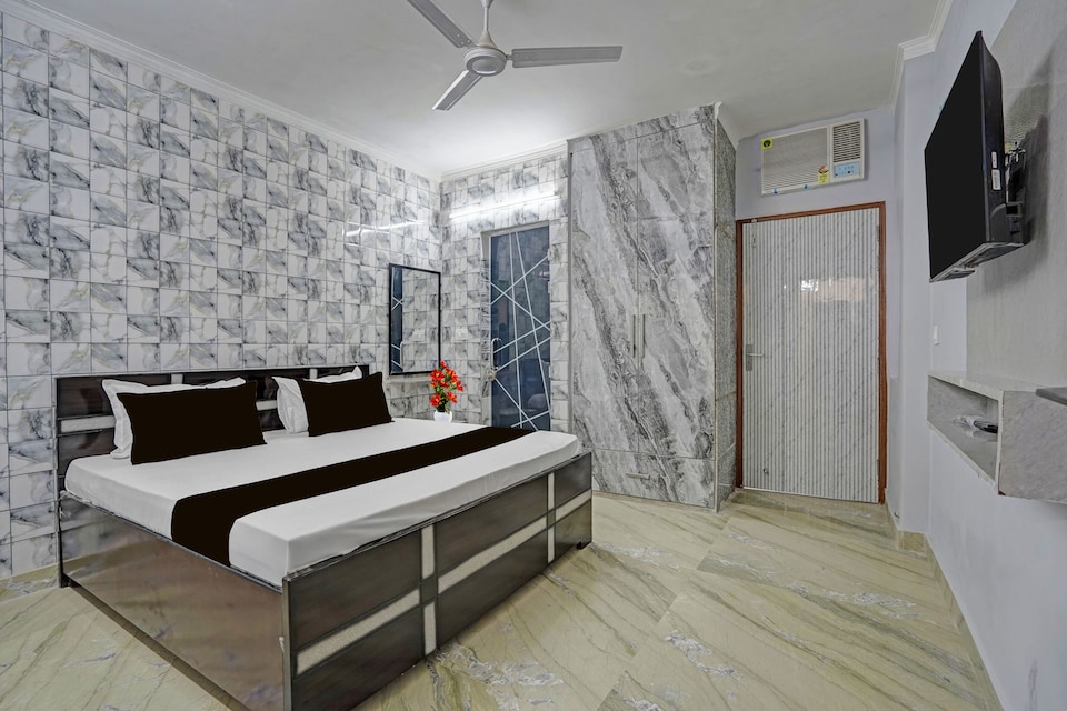 Hotel O Lotus Stay BnB, Saket Delhi, Delhi