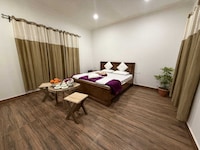 Collection O NIT Srinagar Formerly Main Street Inn 