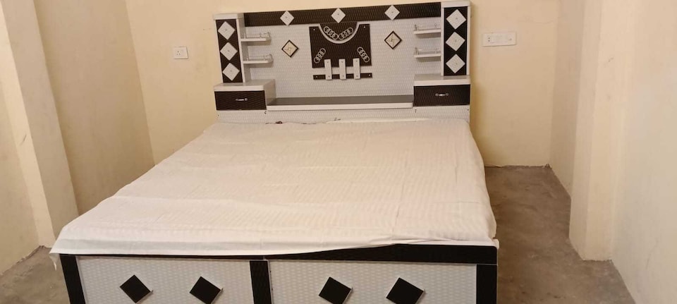 SPOT ON Yatri Niwas Guest House, Pratapgarh, Pratapgarh