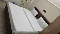 Hotel O Sector 27 Noida Formerly Hans Residency