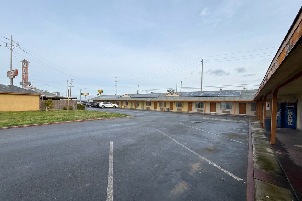 Gables Motel Near Fresno Yosemite, C93662, Fresno CA