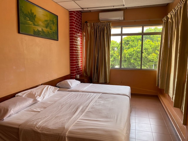 OYO 91284 White House Hotel Kluang