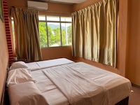 OYO 91284 White House Hotel Kluang