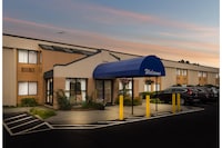 All Seasons Inn & Suites Smithfield Providence