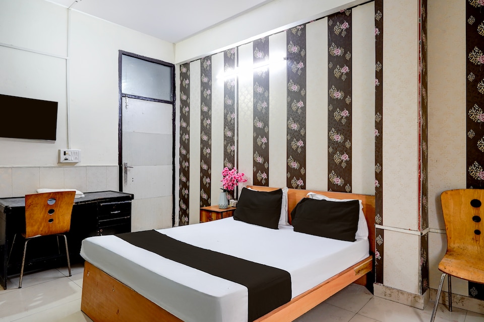 Hotel O Corner , Noida City, Noida