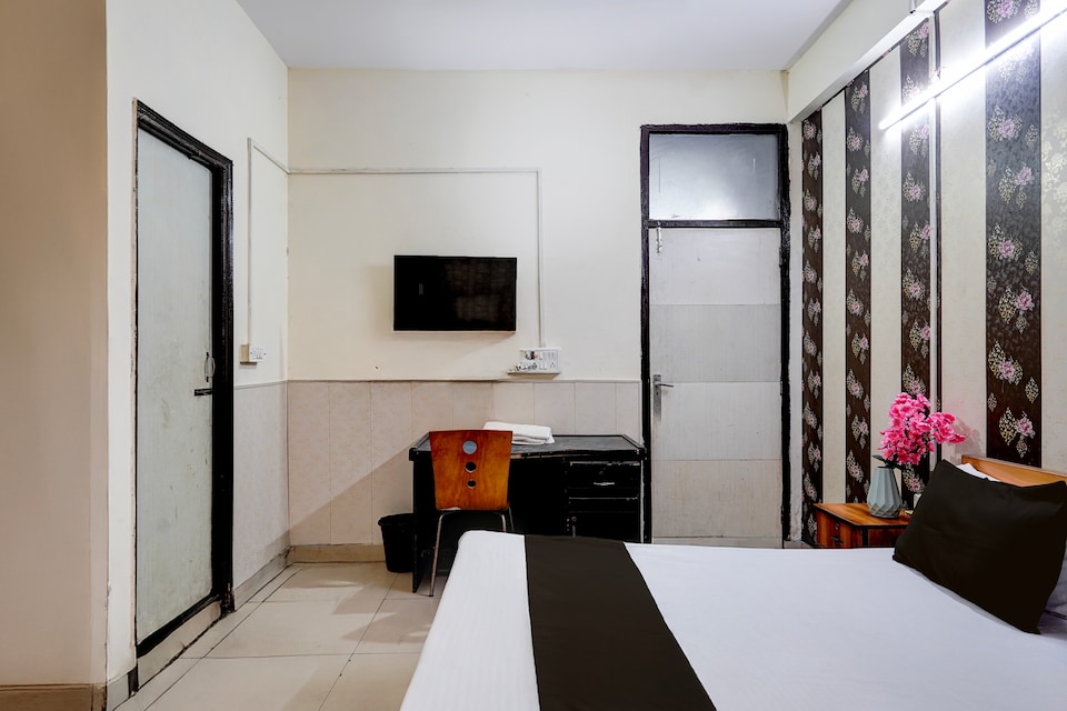 Hotel O Corner , Noida City, Noida