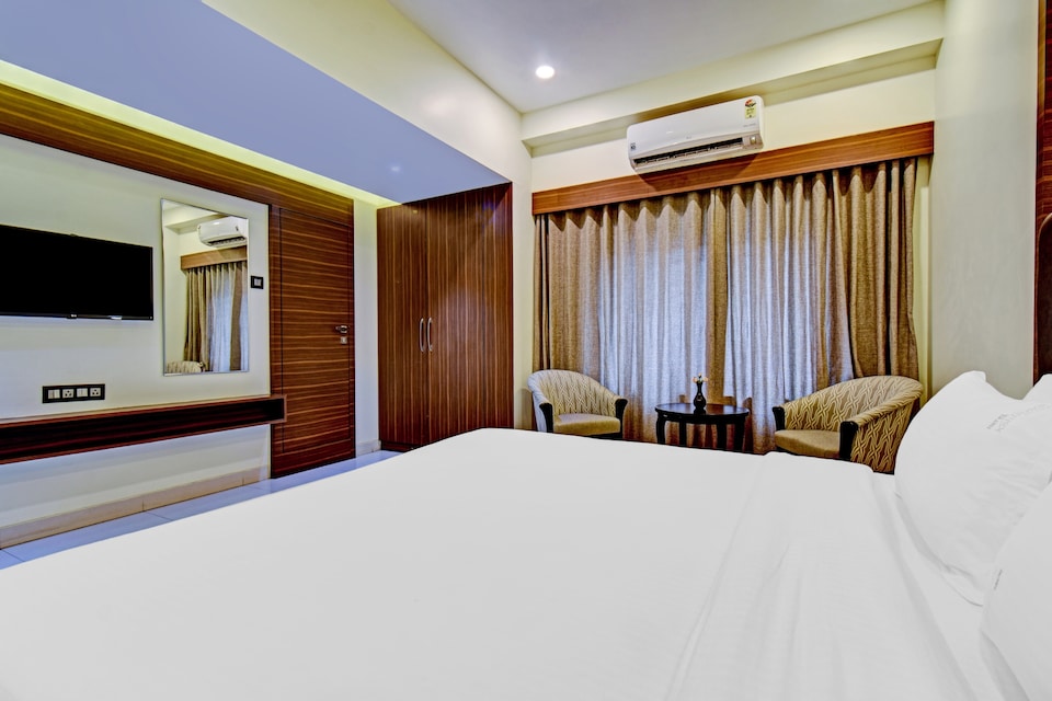 Hotel O Kohinoor Plaza, Nirala Bazar, Aurangabad