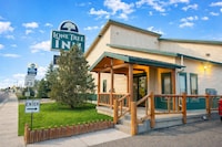 Lone Tree Inn
