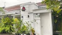 OYO 95132 Kara Homestay Syariah