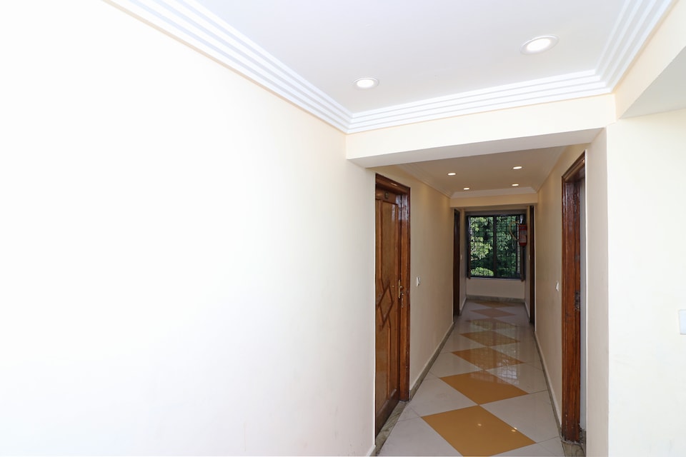 OYO Krishiv Residency, Library Chowk Mussoorie, Mussoorie