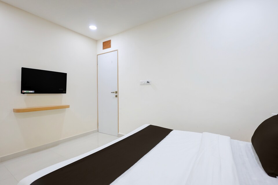 Hotel O The  Velvet Crown Hotel , Gandhinagar, Gandhinagar