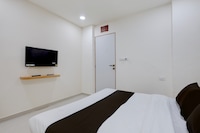 Hotel O The  Velvet Crown Hotel 