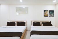 Hotel O The  Velvet Crown Hotel 