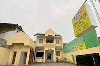OYO 95136 Jec Plumbon Homestay Syariah