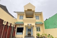 OYO 95136 Jec Plumbon Homestay Syariah