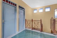 OYO 95136 Jec Plumbon Homestay Syariah