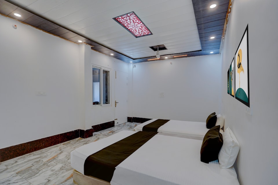 SPOT ON Amali Enterprises, Charbagh Lucknow, Lucknow