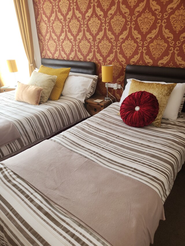 OYO Twins Palms Guest  House