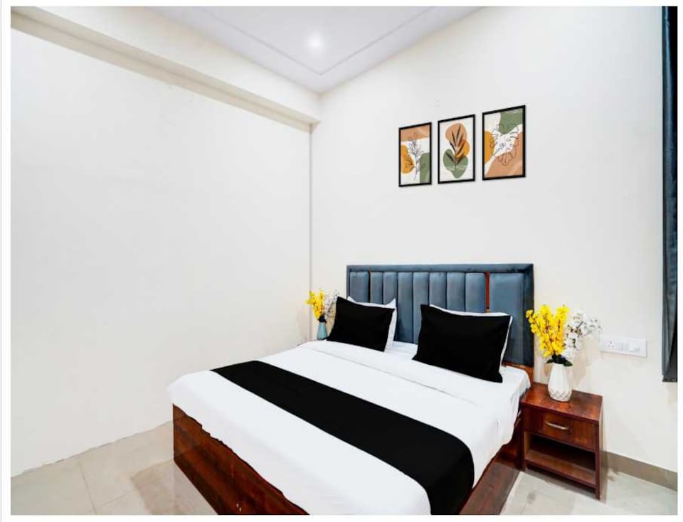 Townhouse Noida Sector 70 Formerly Palm Paradise, Noida City, Noida