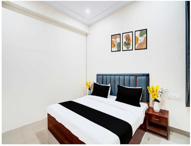 Townhouse Noida Sector 70 Formerly Palm Paradise