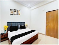 Townhouse Noida Sector 70 Formerly Palm Paradise